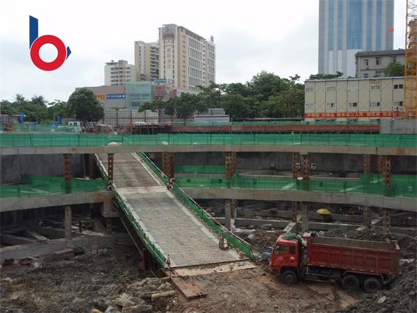广东省湛江市民大建设斜坡桥